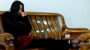 清纯美女秀黑丝小脚丫