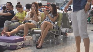 [子林4K视频]两双同款同质的幼滑辣妹足底，我却独钟情其中一双[0330]