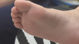 [子林4K视频]紧贴死盯少女足底，搞得女孩有些不知所措[0120]