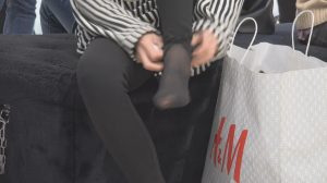 [子林4K视频]好一双艳趾雪肌美脚，动作丰富最后还完整表演双脚穿上黑丝[0320]