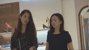 [4K视频]对美女的最好肯定，是对她身旁的闺密全程无视[0300]