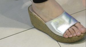 【4K视频】羞答答白嫩的玉足出来透透气 3分44秒