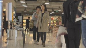 [子林4K视频]清秀少妇扫荡鞋柜，那叫一个行云流水[0355]