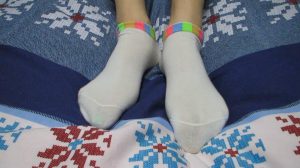 羽佳超白嫩劲爆足秀