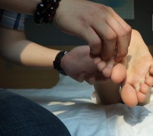 初中生兼职脚模第一次就被TK