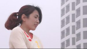 【4K视频】 妙龄少妇的雪嫩美脚扭动，动作超多（3分32秒）