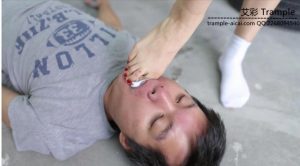 〖H.P.L栖心之栈〗—又见血！长腿尔岚厂房调偷窥狂