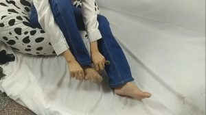 模拍视频 大学女生短丝足系列之冬梅超薄短肉丝