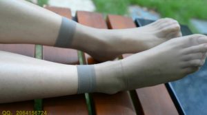 绝世美脚薄丝极致诱惑视频（4分钟）