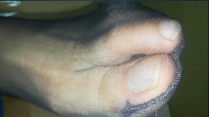 单位小少妇35码小脚丫薄灰丝足特写，原声，1.03G，8分33秒