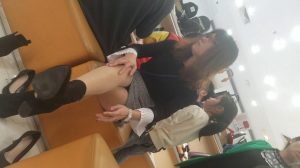 鞋柜眼镜美眉短裙超薄肉丝拉丝脚诱惑试靴4K视频3分29秒