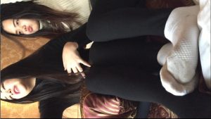 恋足男酒店里品尝刚认识的美少女原味脏白袜玉足