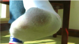 【芯主】脏帆布鞋里面的棉袜你要仔细品尝！