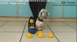 哚儿定制--蓝加粉高跟鞋踩踏泡芙+语言调教