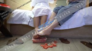 【第五风格】特工小姐姐的超白脚踩脸喂食-97LZTD-11123