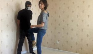 〖碎蛋娇娃〗美女防狼踢裆讲座-97LZTD-3289