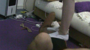 安心S暴力踢打踢下体虐下体数据线狠抽狗狗