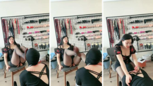 【海月老师】连环耳光狂舔裸足黑丝鞭打骑马转胯-97LZTD-103745