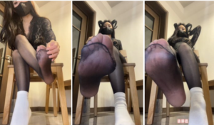 【珊瑚湾】小璐-臭棉袜套黑丝粗口辱母草泥马满天飞-97LZTD-450808