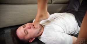 全体重踩踏深喉惩罚不务正业的老公-97LZTD-450923