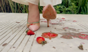 【大美】裸足&透视高跟鞋内外踩草莓 YC-250711-5-97LZTD-451017