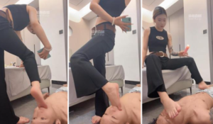 《直播调教视频》【丢丢】滴蜡-臭脚丫捂脸-坐脸窒息【双视角版】-97LZTD-146565