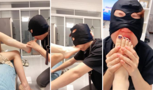 【果儿小主】玉足狂舔-捂脸窒息-喂口水圣水-97LZTD-35260