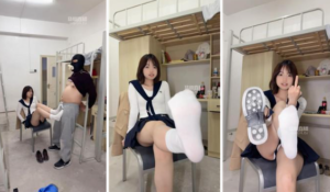 【松紫大大】女生寝室白袜脚玩奴-97LZTD-35923